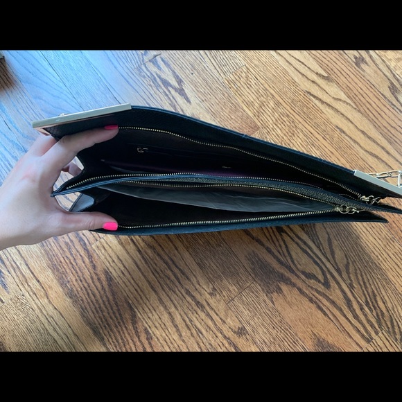 VC Oversized Clutch - Picture 4 of 7